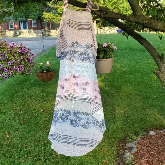 LIGHT WEIGHT COOL BCBG Max Azria Aaric Floral print light flowy high low… - Picture 13 of 17
